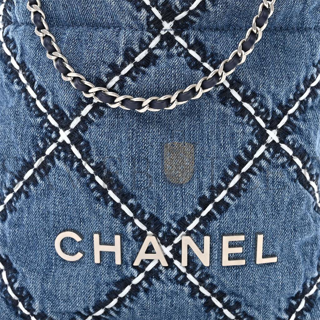 CHANEL STITCHED DENIM QUILTED MINI CHANEL 22 BLUE (19*18*6cm) CHANEL STITCHED DENIM QUILTED MINI CHANEL 22 BLUE (19*18*6cm)