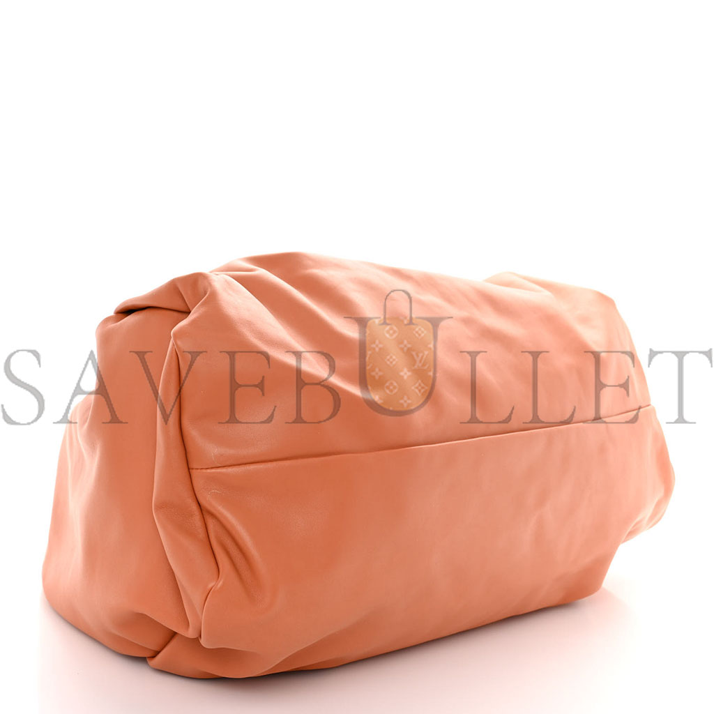 BOTTEGA VENETA SMOOTH BUTTER CALFSKIN LARGE THE SHOULDER POUCH CLAY (51*29*15cm) BOTTEGA VENETA SMOOTH BUTTER CALFSKIN LARGE THE SHOULDER POUCH CLAY (51*29*15cm)