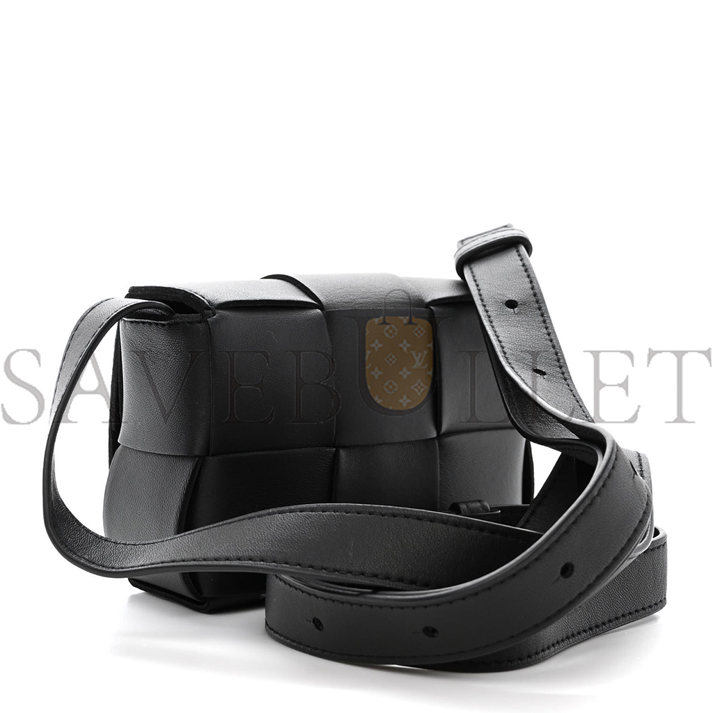 BOTTEGA VENETA LAMBSKIN MAXI INTRECCIO CANDY CASSETTE CROSSBODY BAG BLACK (12*8*4cm) BOTTEGA VENETA LAMBSKIN MAXI INTRECCIO CANDY CASSETTE CROSSBODY BAG BLACK (12*8*4cm)