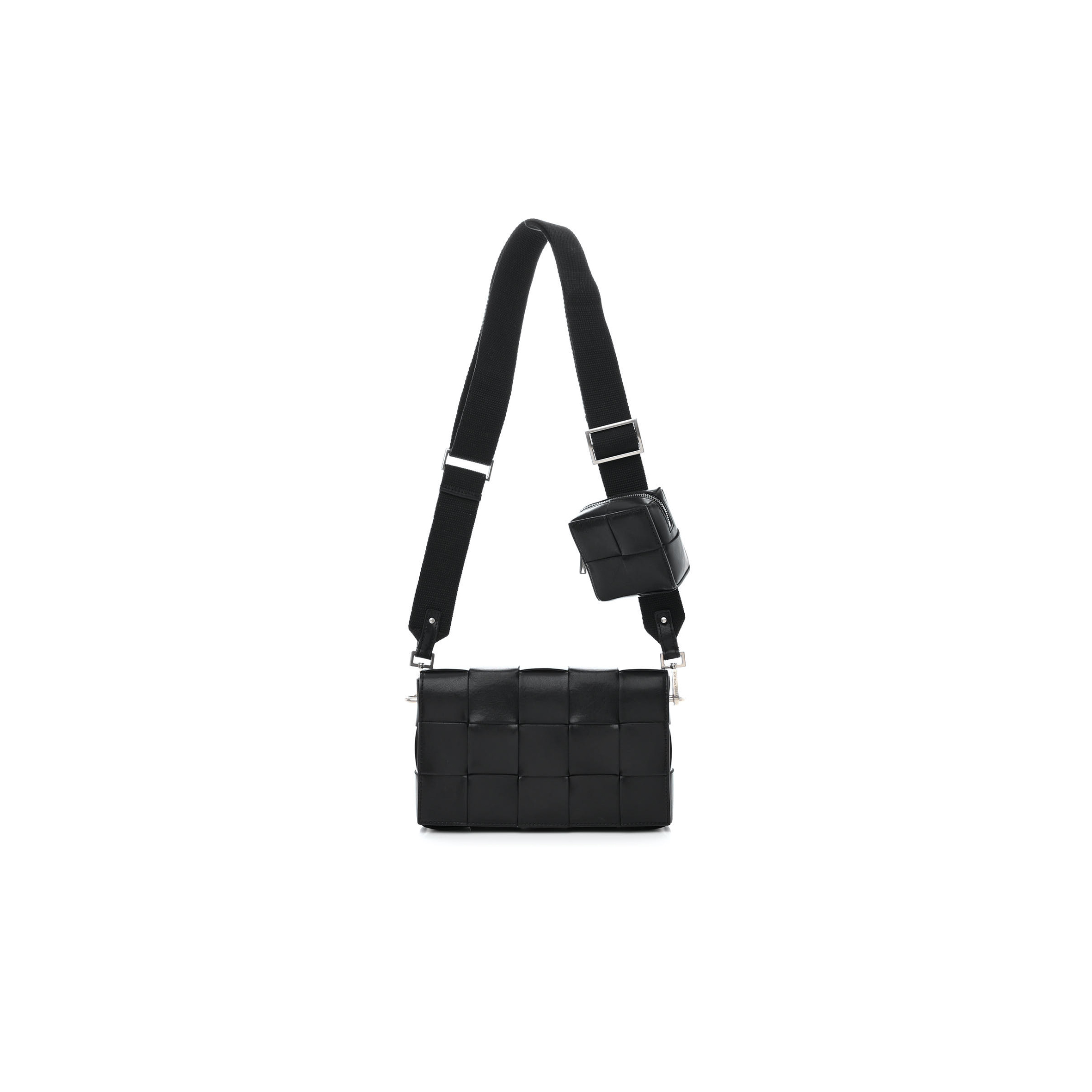 BOTTEGA VENETA CALFSKIN MAXI INTRECCIO CASSETTE WITH STRAP BAG BLACK (23*15*5.5cm) BOTTEGA VENETA CALFSKIN MAXI INTRECCIO CASSETTE WITH STRAP BAG BLACK (23*15*5.5cm)