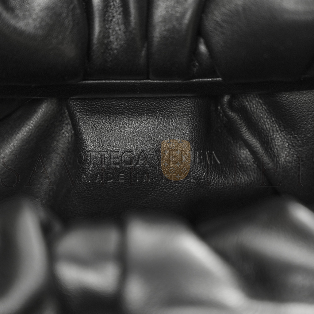 BOTTEGA VENETA SMOOTH BUTTER CALFSKIN SMALL THE SHOULDER POUCH BLACK (39*22*15cm) BOTTEGA VENETA SMOOTH BUTTER CALFSKIN SMALL THE SHOULDER POUCH BLACK (39*22*15cm)