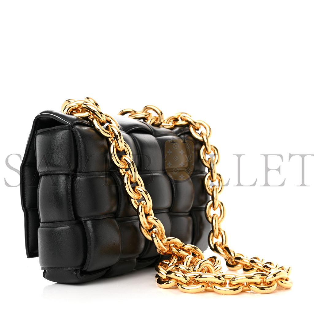 BOTTEGA VENETA LAMBSKIN MAXI INTRECCIO PADDED CHAIN CASSETTE CROSSBODY BAG BLACK (27*18*8cm) BOTTEGA VENETA LAMBSKIN MAXI INTRECCIO PADDED CHAIN CASSETTE CROSSBODY BAG BLACK (27*18*8cm)
