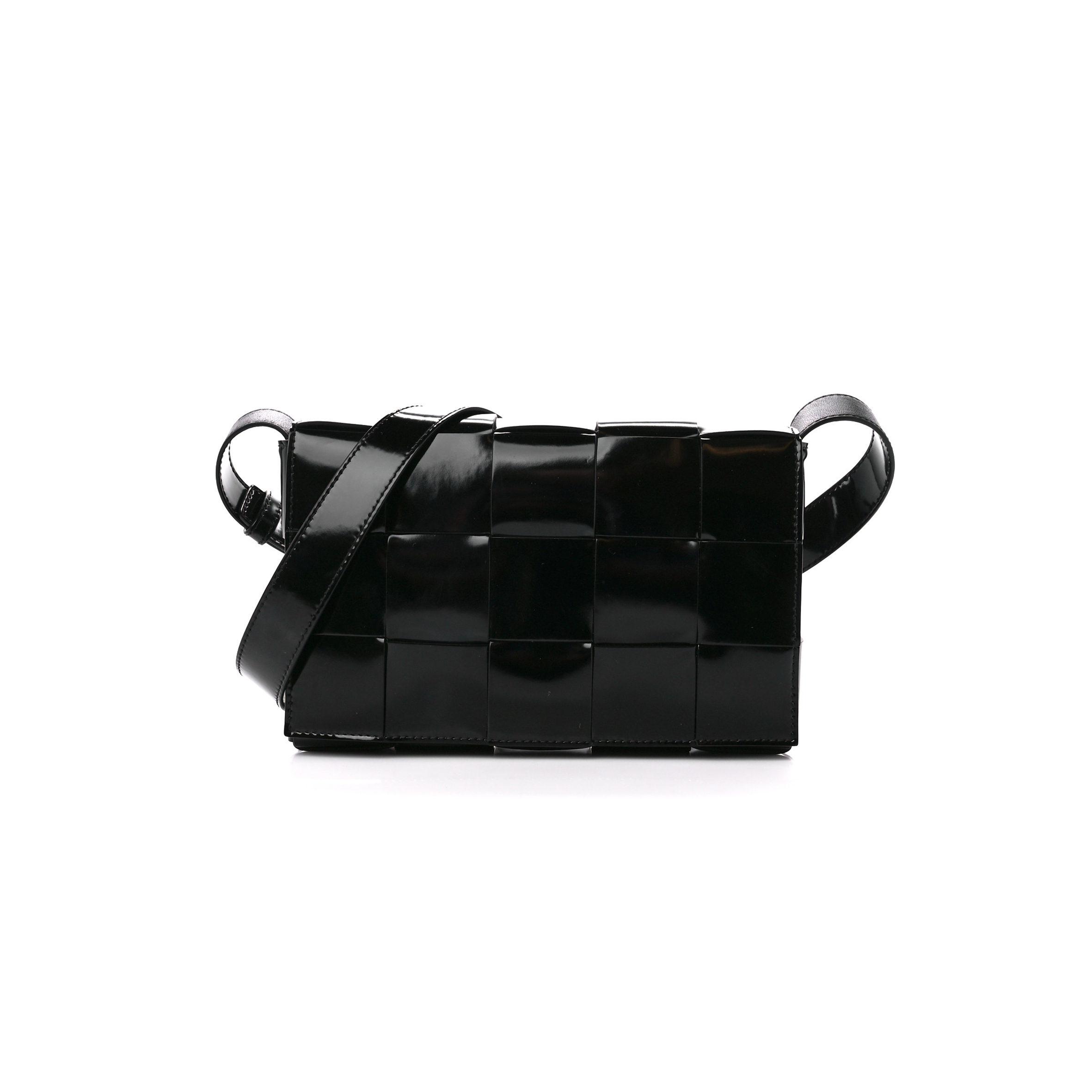 BOTTEGA VENETA PATENT MAXI INTRECCIATO CASSETTE CROSSBODY BAG BLACK (22*15*4cm) BOTTEGA VENETA PATENT MAXI INTRECCIATO CASSETTE CROSSBODY BAG BLACK (22*15*4cm)