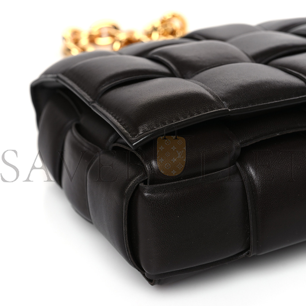 BOTTEGA VENETA NAPPA MAXI INTRECCIO PADDED CASSETTE CROSSBODY BAG FONDANT (25*16*7cm) BOTTEGA VENETA NAPPA MAXI INTRECCIO PADDED CASSETTE CROSSBODY BAG FONDANT (25*16*7cm)