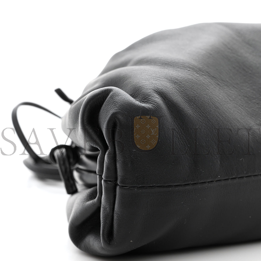 BOTTEGA VENETA BUTTER CALFSKIN THE MINI POUCH BLACK (22*12*5cm) BOTTEGA VENETA BUTTER CALFSKIN THE MINI POUCH BLACK (22*12*5cm)