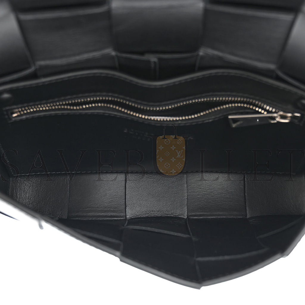 BOTTEGA VENETA CALFSKIN MAXI INTRECCIO CASSETTE WITH STRAP BAG BLACK (23*15*5.5cm) BOTTEGA VENETA CALFSKIN MAXI INTRECCIO CASSETTE WITH STRAP BAG BLACK (23*15*5.5cm)