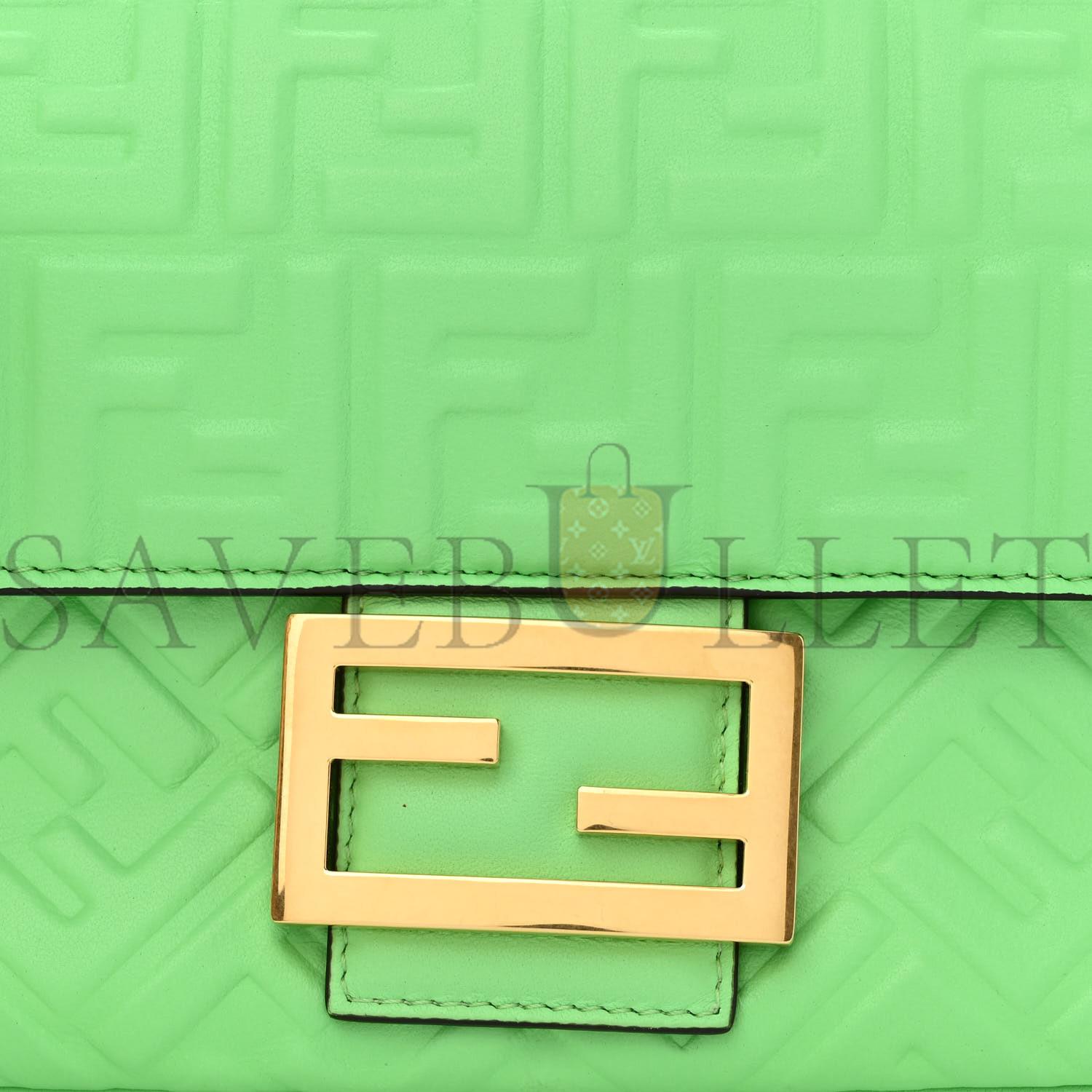 FENDI NAPPA SMALL FF EMBOSSED MIDI CHAIN BAGUETTE EDAMAME (22*14*6cm) FENDI NAPPA SMALL FF EMBOSSED MIDI CHAIN BAGUETTE EDAMAME (22*14*6cm)