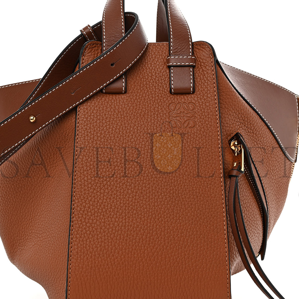 LOEWE GRAINED CALFSKIN SMALL HAMMOCK SHOULDER BAG TAN (30*25*13.5cm) LOEWE GRAINED CALFSKIN SMALL HAMMOCK SHOULDER BAG TAN (30*25*13.5cm)