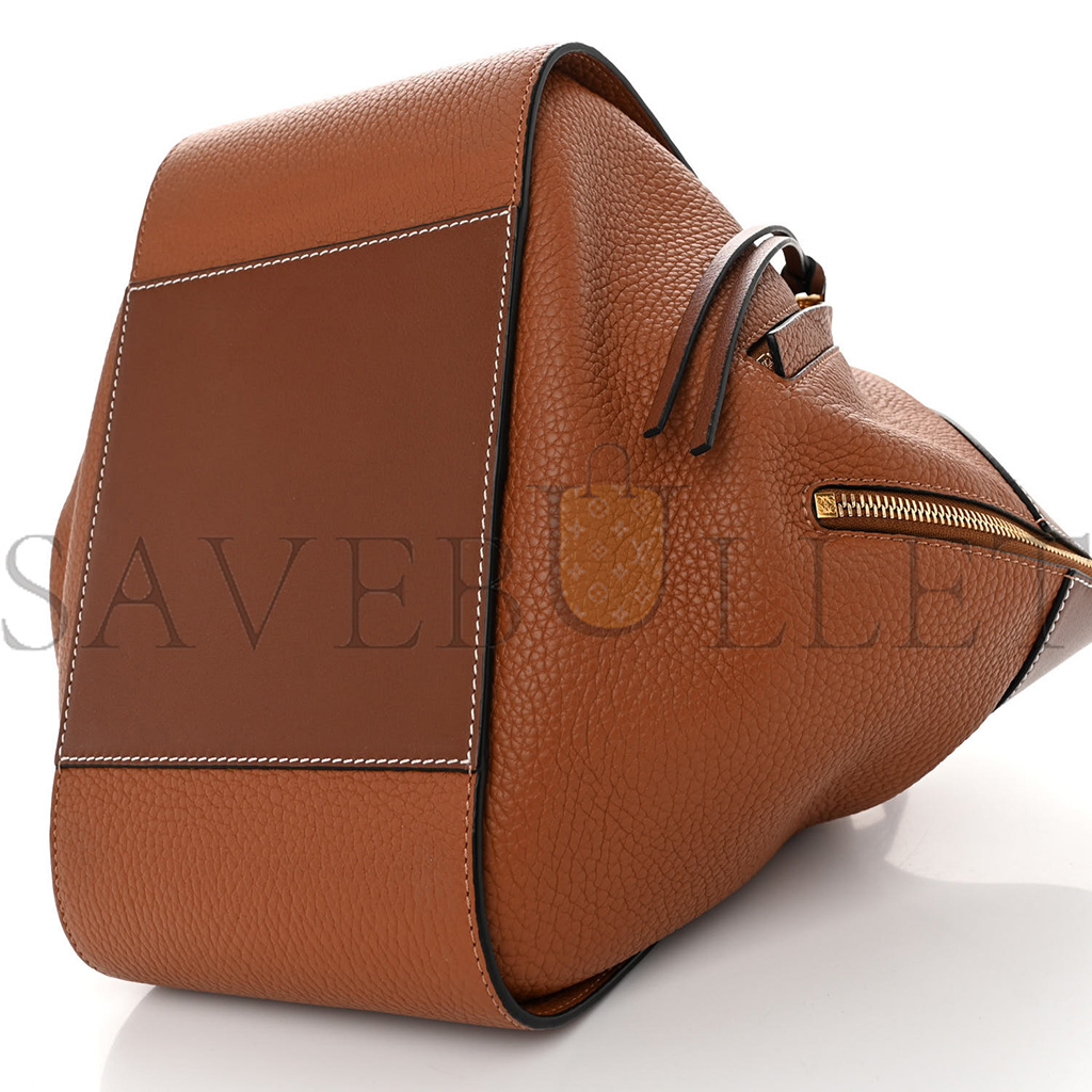LOEWE GRAINED CALFSKIN SMALL HAMMOCK SHOULDER BAG TAN (30*25*13.5cm) LOEWE GRAINED CALFSKIN SMALL HAMMOCK SHOULDER BAG TAN (30*25*13.5cm)