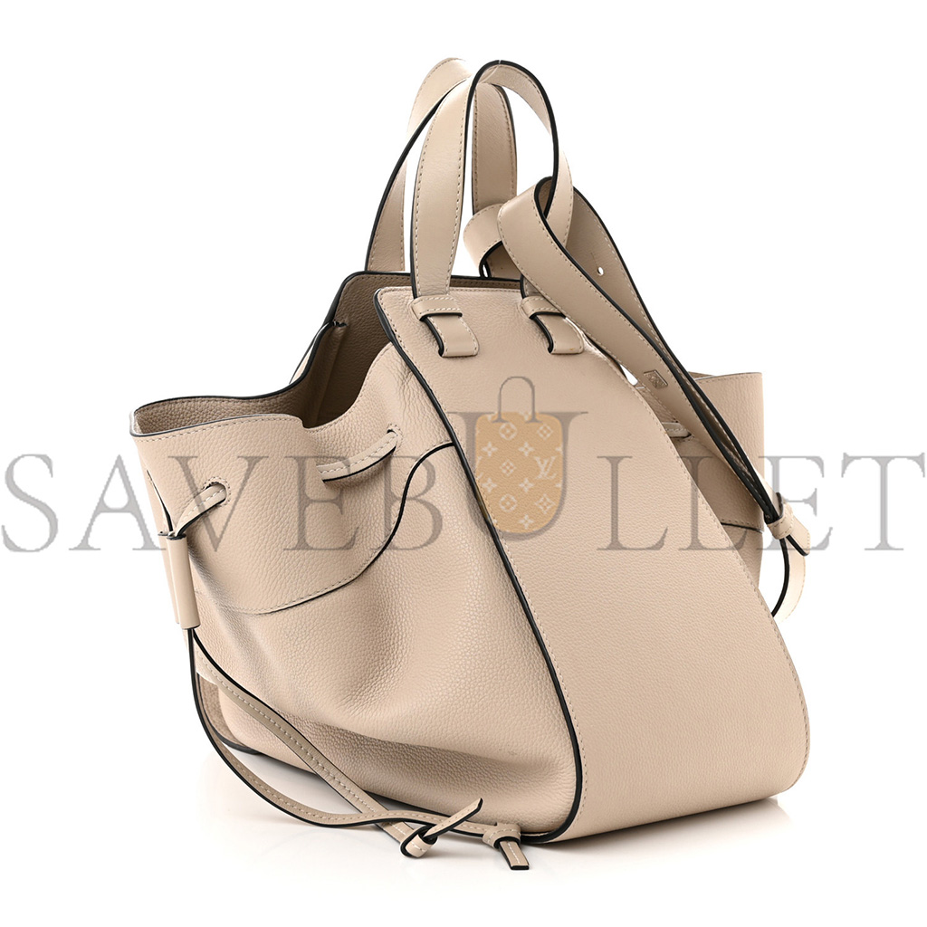 LOEWE GRAINED CALFSKIN SMALL HAMMOCK SHOULDER BAG SAND (30*25*13.5cm) LOEWE GRAINED CALFSKIN SMALL HAMMOCK SHOULDER BAG SAND (30*25*13.5cm)