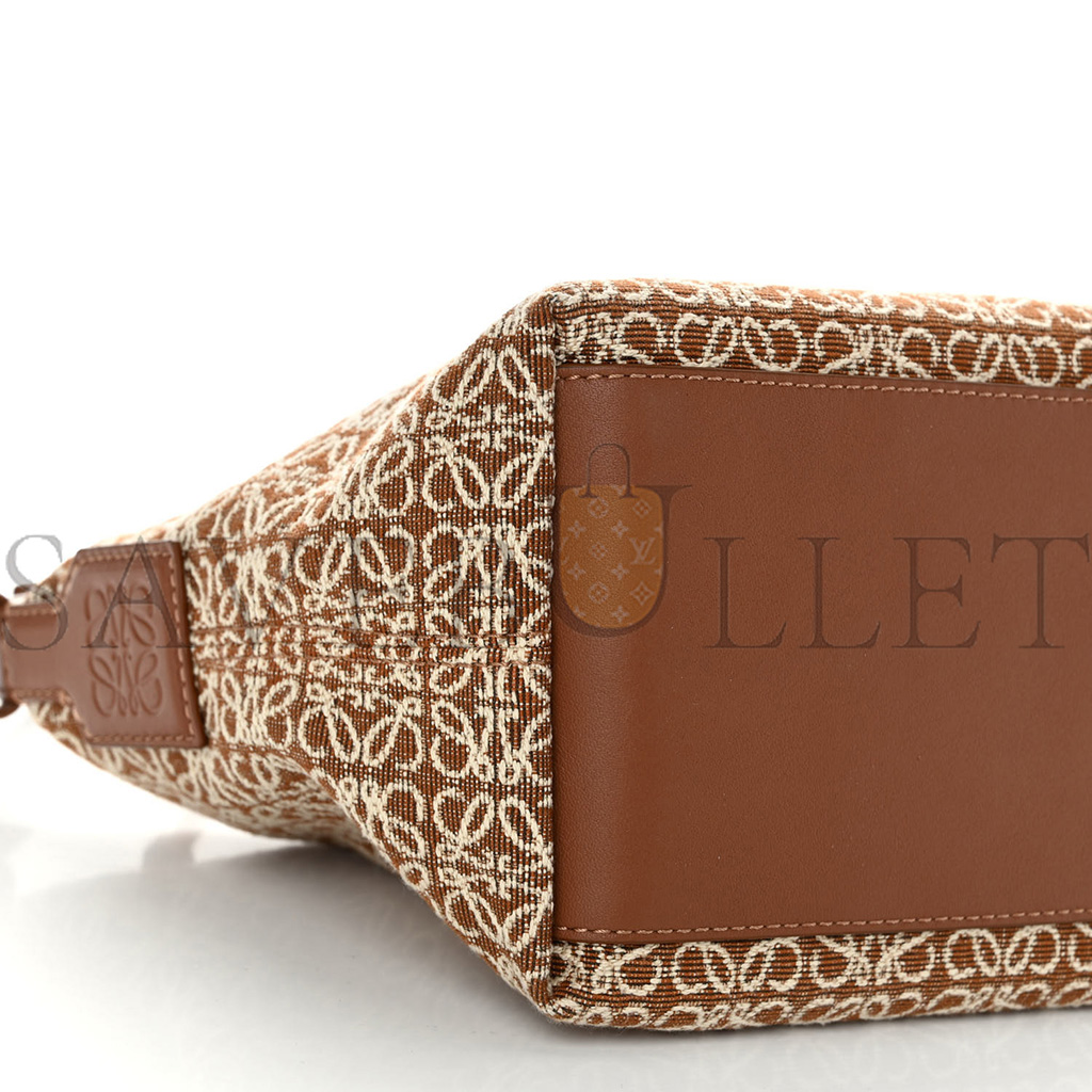 LOEWE JACQUARD ANAGRAM CALFSKIN SMALL CUBI BAG TAN PECAN (20*18*13cm) LOEWE JACQUARD ANAGRAM CALFSKIN SMALL CUBI BAG TAN PECAN (20*18*13cm)