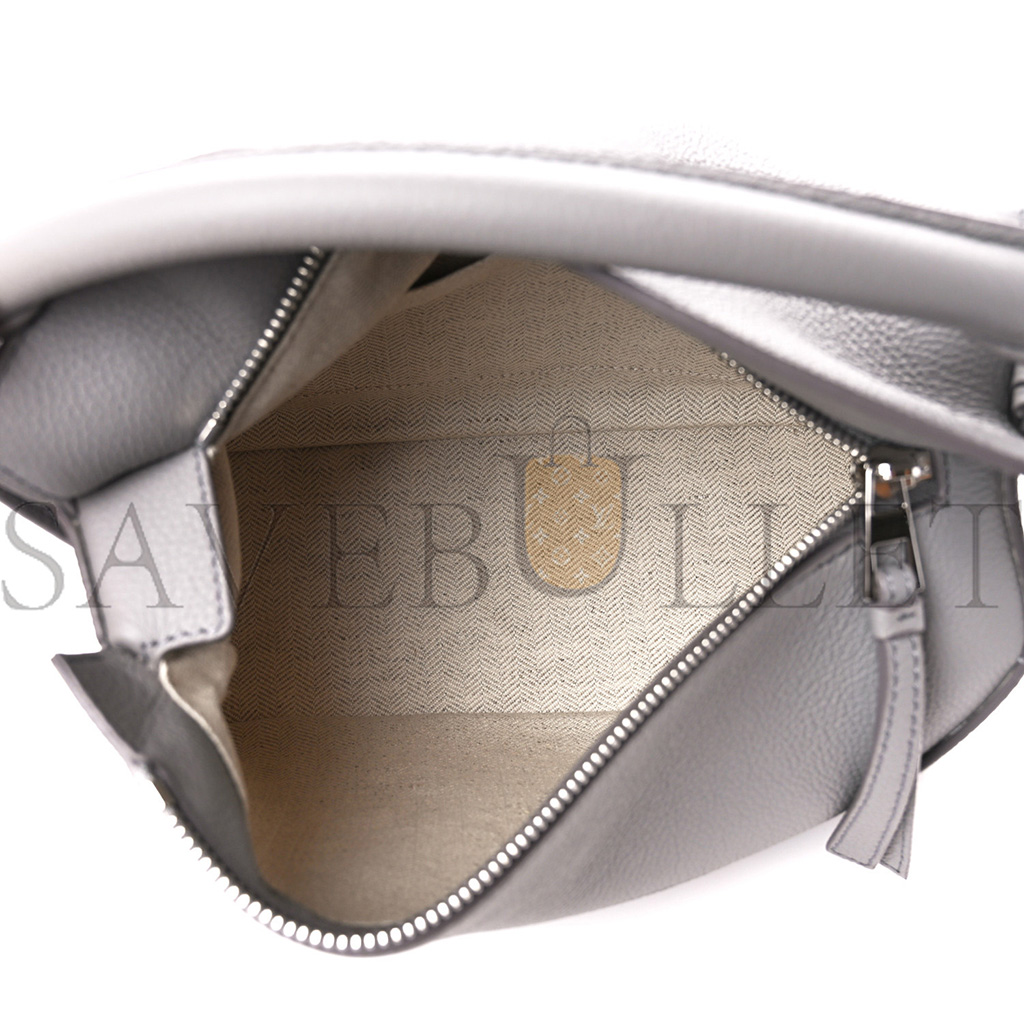 LOEWE SOFT GRAINED CALFSKIN SMALL PUZZLE EDGE BAG PEARL GREY (24*16.5*10.5cm) LOEWE SOFT GRAINED CALFSKIN SMALL PUZZLE EDGE BAG PEARL GREY (24*16.5*10.5cm)