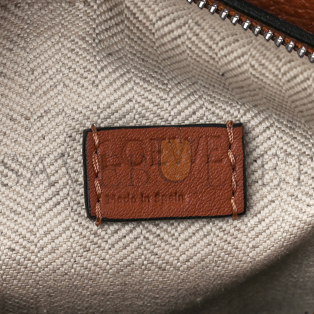 LOEWE CALFSKIN MINI PUZZLE BAG TAN (18*12.5*8cm) LOEWE CALFSKIN MINI PUZZLE BAG TAN (18*12.5*8cm)