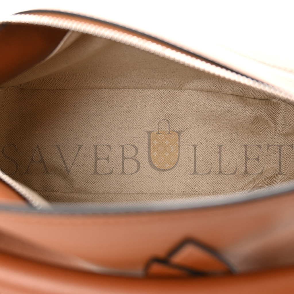 LOEWE SHINY NAPPA PUFFER PUZZLE HOBO BLACK (24*16.5*10.5cm) LOEWE SHINY NAPPA PUFFER PUZZLE HOBO BLACK (24*16.5*10.5cm)