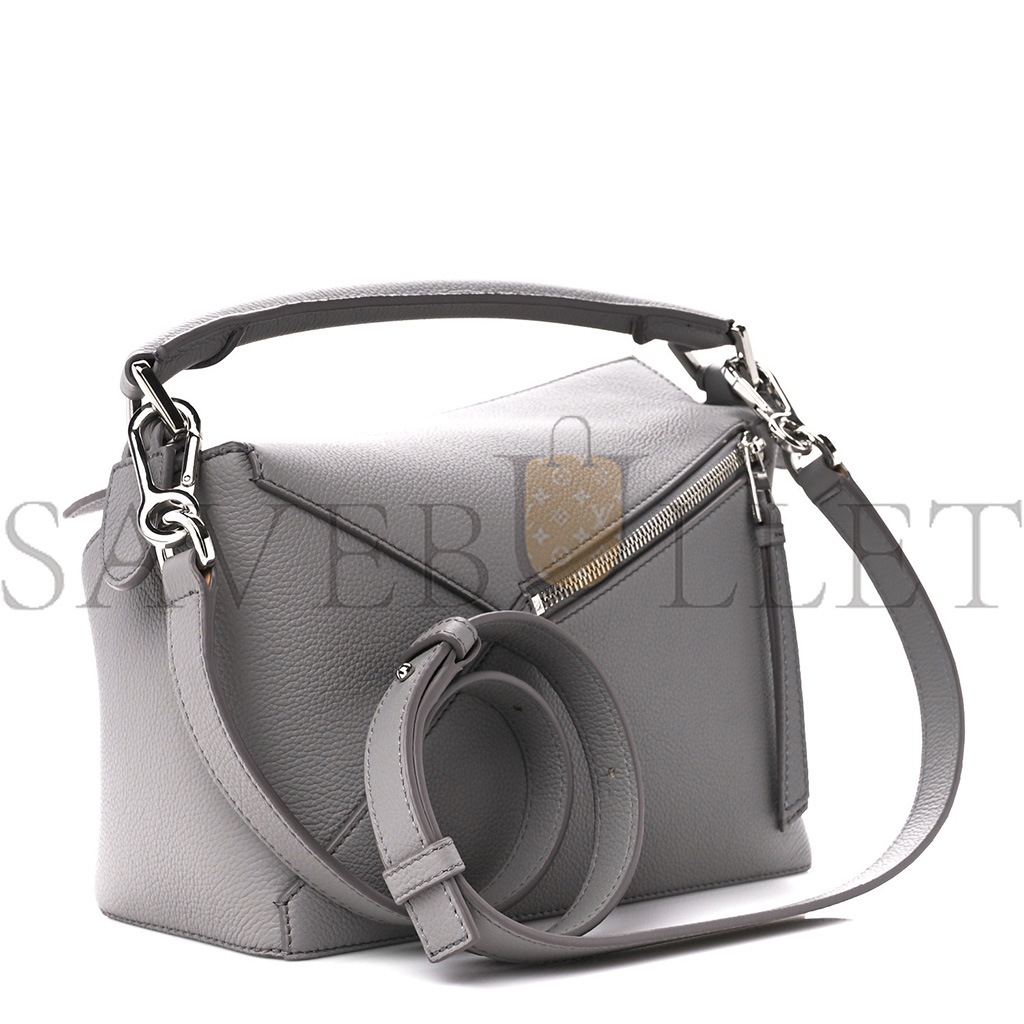 LOEWE SOFT GRAINED CALFSKIN SMALL PUZZLE EDGE BAG PEARL GREY (24*16.5*10.5cm) LOEWE SOFT GRAINED CALFSKIN SMALL PUZZLE EDGE BAG PEARL GREY (24*16.5*10.5cm)