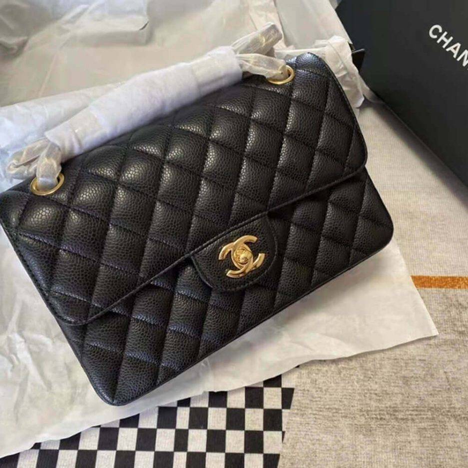 CHANEL CLASSIC FLAP MEDIUM BLACK LAMBSKIN LEATHER GOLD HARDWARE (25.5*15.5*6.5cm) CHANEL CLASSIC FLAP MEDIUM BLACK LAMBSKIN LEATHER GOLD HARDWARE (25.5*15.5*6.5cm)