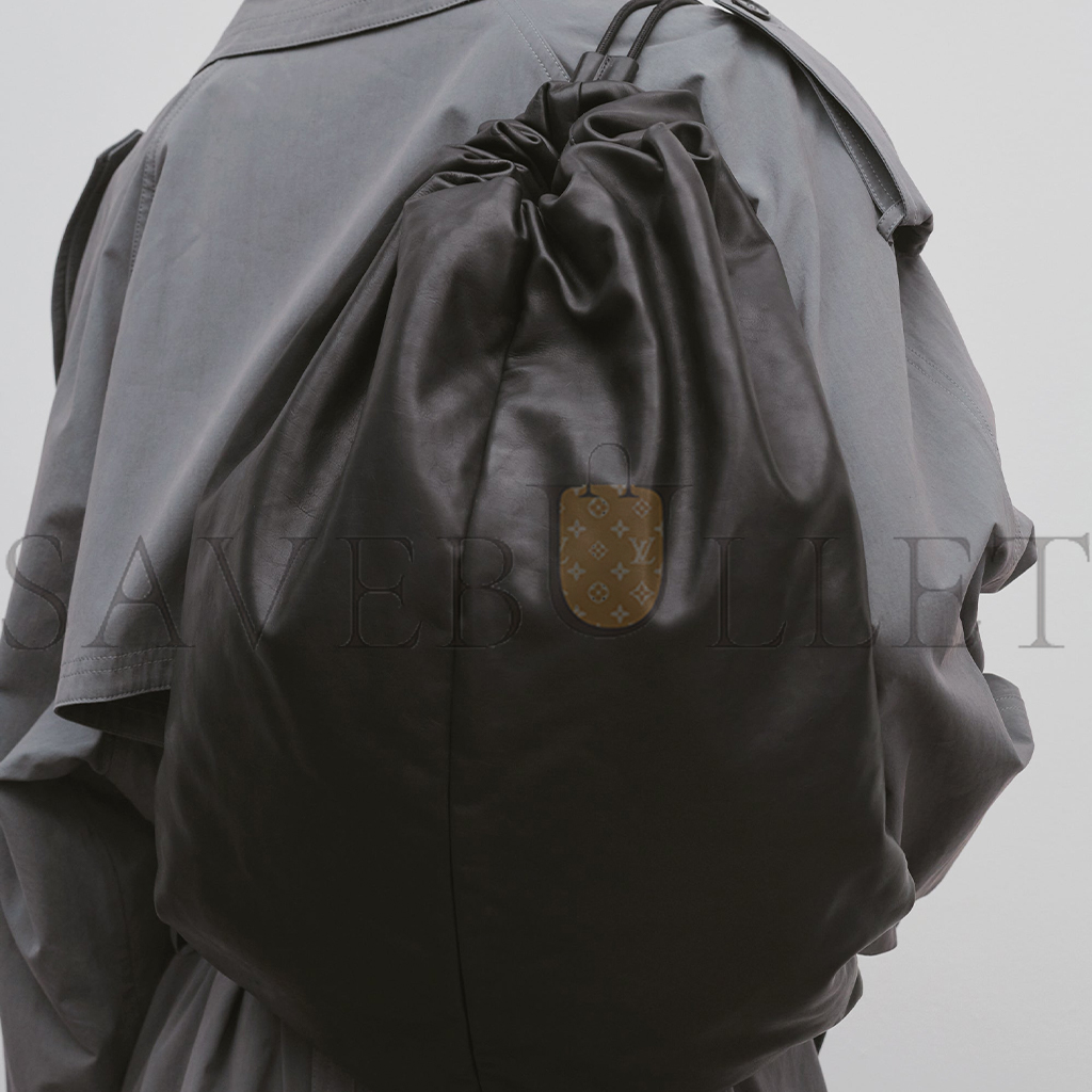 THE ROW PUFFY BACKPACK IN LEATHER BLACK W1604L114BLPL (47*28*8cm) THE ROW PUFFY BACKPACK IN LEATHER BLACK W1604L114BLPL (47*28*8cm)